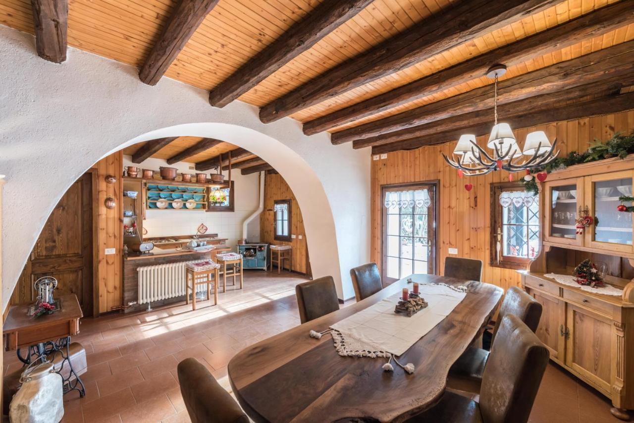 Villa Chalet Silenthia à Lenzumo di Concei Extérieur photo